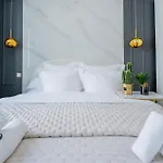 Luxurious Apartment With Stylish Design And Comfort - 104
