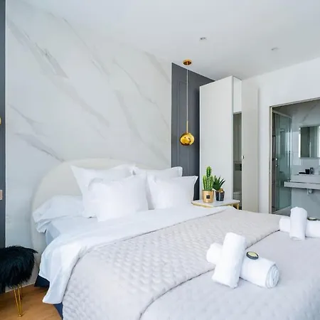 Appartamento Luxurious With Stylish Design And Comfort - 104
